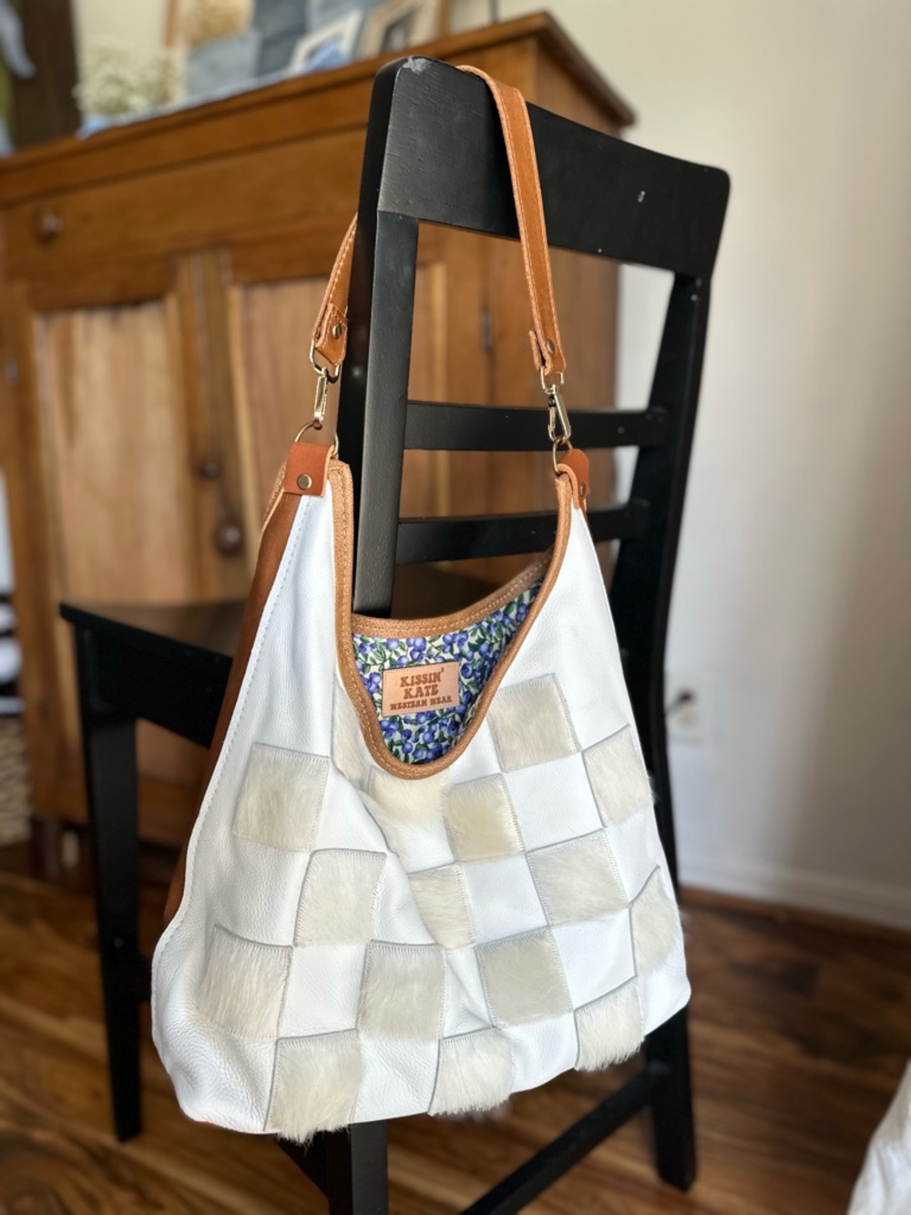 Kissin’ Kate Daisy Shoulder Bag